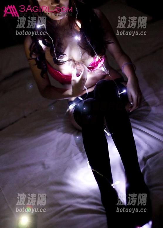 不止是冲凉，3Agirl高清图片记录浴室里的小情愫