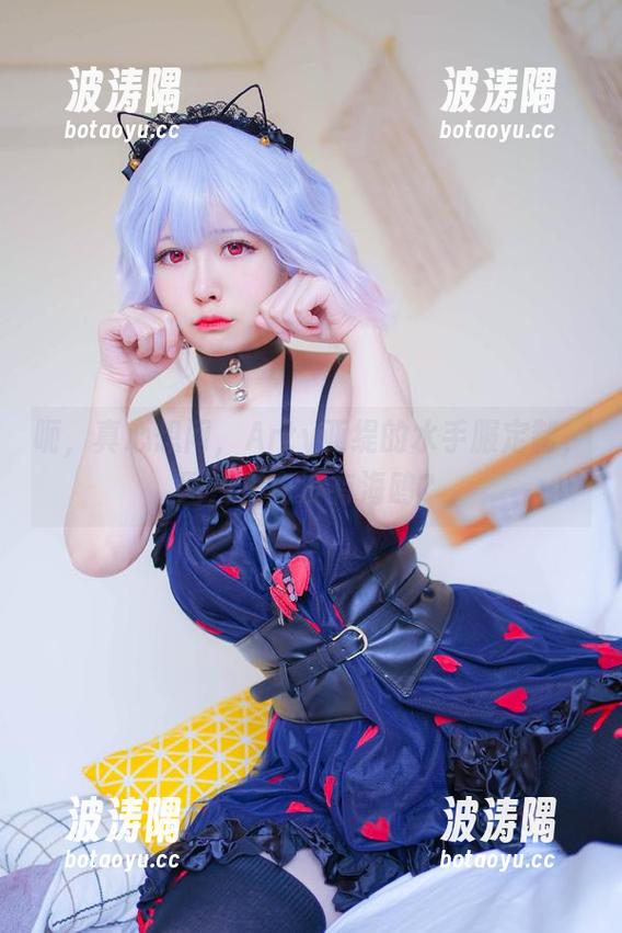 呃，真心想问，Arty亚缇的水手服定制，图片里有没有海鸥？
