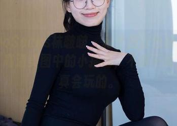 BoBoSocks袜啵啵 – 稚予把白色棉袜穿成了高清美图中的小插曲，不得不说，她真会玩的。