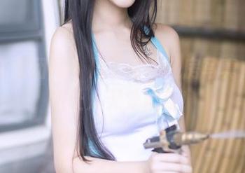 GIRLT果团网 – 周于希的私房写真，透明到让人无处藏身！