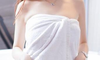 GIRLT果团网 – 全套王语纯：博主最不认真版女神出现了？