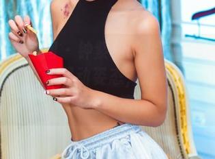 GIRLT果团网 – 钟紫怡的化身——制服精灵合集，这波灵动姿态，让我想起了无数瘦腿秘笈…