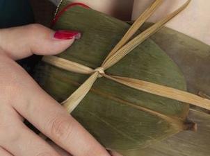 Ligui丽柜 – 输出左左旗袍的作品图包，仔细琢磨这每一个小细节，我真不敢想她是谁下的手。