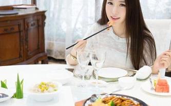 MiStar魅妍社 – 丽Yovi新鲜出炉的红裙套图，情不自禁地想要重温。