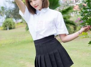 MiStar魅妍社 – 闵妮Mily与她的连衣裙同框，来吧，美图分享就等你挑！