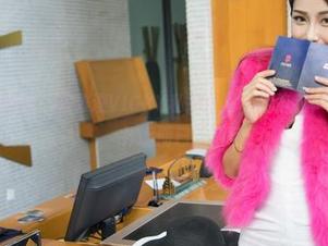 MiStar魅妍社 – 陈雅漫VICKY私拍合集，相信我，夏日不过是张嘴而已。