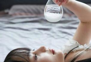 MiiTao蜜桃社 – 瞧瞧陆萱萱Cecilia，高清秘书图像，下载么么哒！