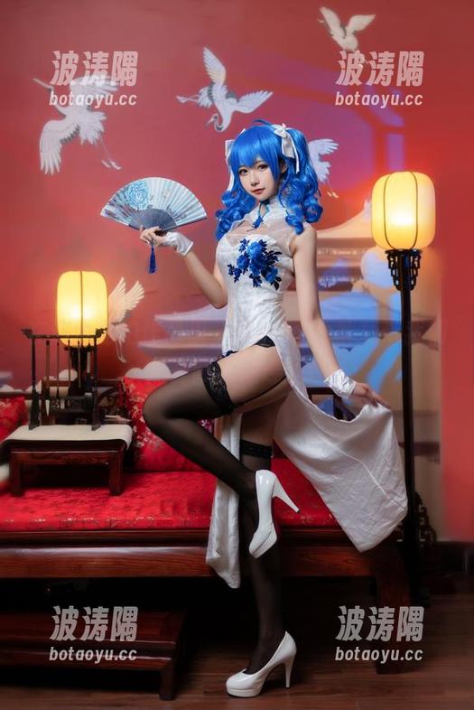 在这个私拍作品里，Momoko葵葵带我们离开陆乃流连空音