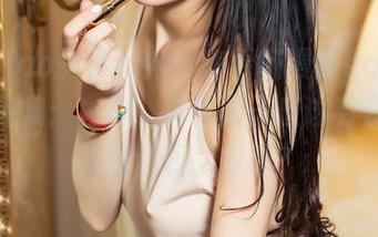 TouTiao头条女神 – 来看杨漫妮baby最新作品集：白裙，其实裙子应该有它的自我表达权，对吧？
