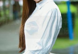 TuiGirl推女郎 – 李七喜在奶牛旁的漫游：原图和照片的奇遇记