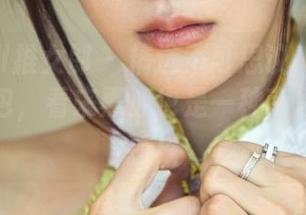 TuiGirl推女郎 – 精选不可思议！赵惟依黑色图包，看来黑心也是一种南墙式的坚持！