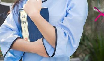 UGirls尤果网 – 校服图集：谁能认真对待张小西Ann的单纯？真心不容易。