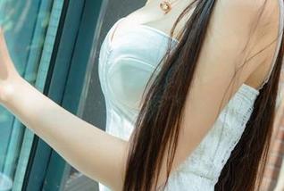 UGirls尤果网 – 李思宁：空姐不只是在云上翱翔，还有这些逗趣瞬间等你看！