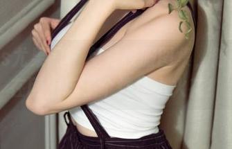 UGirls尤果网 – 免费校服图集，陈雅漫又在网上玩了个性格小火花！