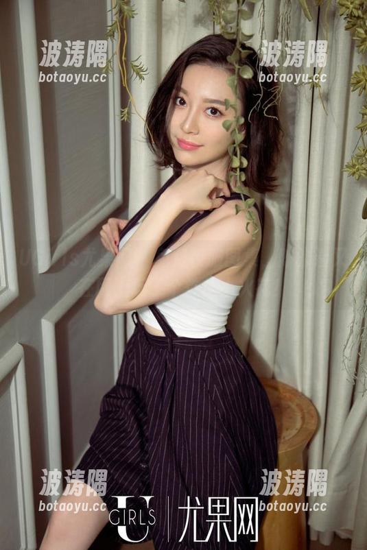 UGirls尤果网 - 免费校服图集，陈雅漫又在网上玩了个性格小火花！