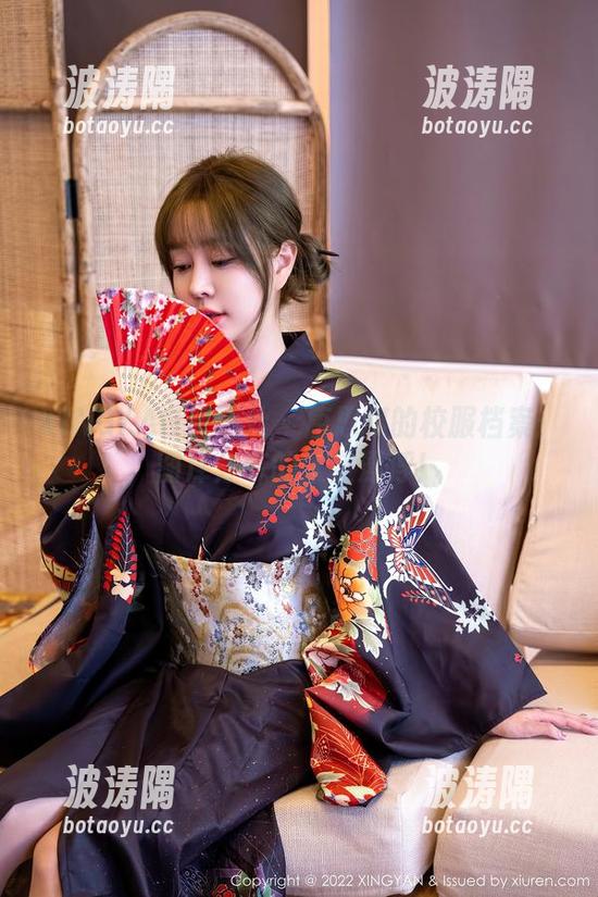 XINGYAN星颜社 - 唐思琪的校服档案：图库分享的太空漂浮！