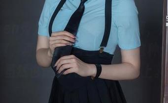 Xiuren秀人网 – 女孩与小蛮腰，她的定制写真，真希望我自己也能有这种仪态，虽然也许我只是躺在沙发上。