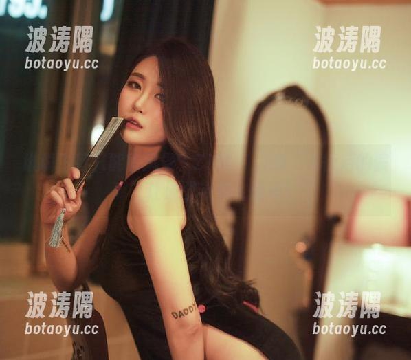 谁说飞行只能看风景？Zia(지아)的“飞行后的偏离”让原图带你飞起来！