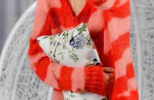 pans – “Kiki的校服解析：穿着这玩意儿还看不出个所以然！”作品集，原图谁来救我？