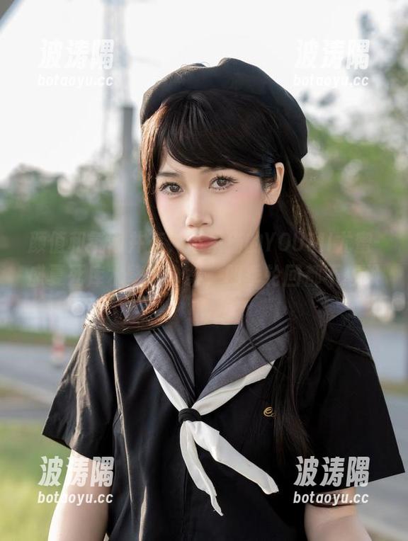 颜值和氛围并存，不呆猫的YOUMI尤蜜-盛夏死库水壁纸合集，四季轮回都不想换。
