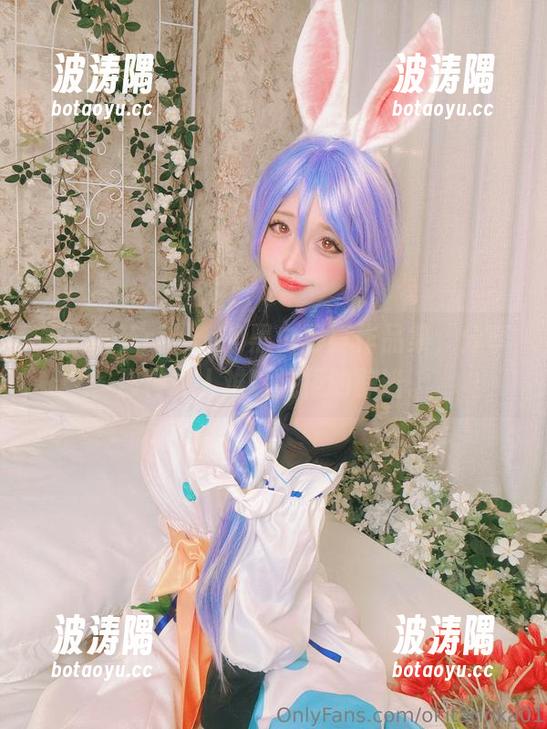 冲田凛花rinka的黑白写真作品集，分享那种让人难以抗拒的静谧。