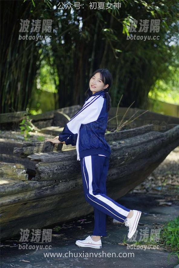 初夏女神 - 羡慕安妮的泳池生活：原图合集，轻松得过分。