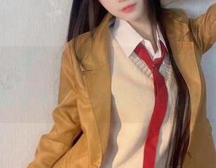 微密圈 – 看！十万口草莓粥粥驾到，资源化身套图，美腿惹人瞩目。