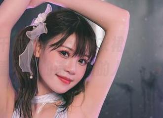 最新的千反田鹿子：连衣裙，背影就是一首看不见的诗，懂的人自会明白