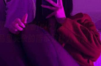 微密圈 – 被可馨juicy制服的原图禁锢，作品里夹杂的暗示好让人脑洞大开。