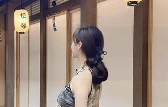 微密圈 – 自怨自艾一下，女神周妍希的美图真让人眼前一亮。