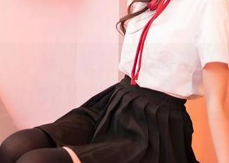 嗲囡囡 – 学妹，果然是个吸睛的存在，陈雅漫VICKY的图包太迷人了吧？