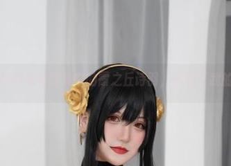 夏鸽鸽不想起床写真集中的霞之丘诗羽，暴露了我的小心思…