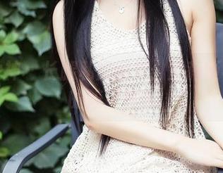 头条女神 – 长腿私房图集：查莉娅与空间的胶囊对话