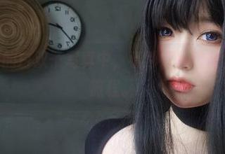 在女主K的白双子写真中，看那双日常与梦之间的旅程。