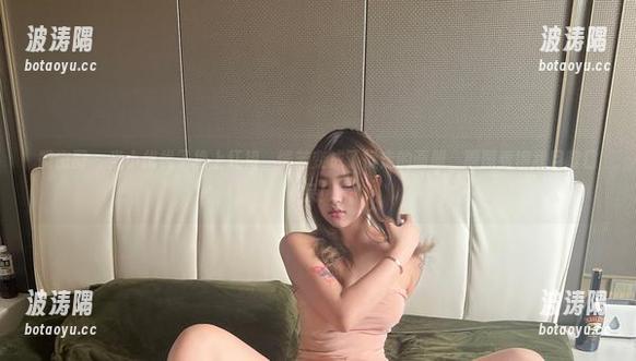 微密圈 - 当小优优子换上红裙，恍若变成了行走的画册，原图看得我目瞪口呆！
