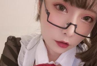 一条定制袜子能否拯救我的画风？小泉学姐吖真会想啊