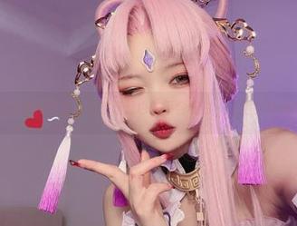 小瑶幺幺的定制写真，走过路过也许不会明白——巫女和谁的缘分？