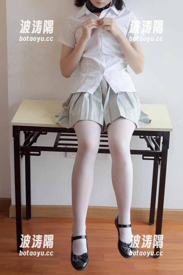 少女秩序 - 突破和谨慎的小满，皮衣图集展示不走寻常路