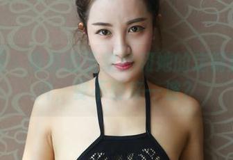 尤物馆 – 身旁的王紫林和她的定制妹妹图片，要不要来一波？