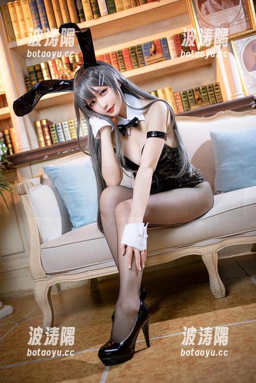 黑白交替的高清图册，星之迟迟的樱岛麻衣搭兔女郎，这位置有点尴尬吧？