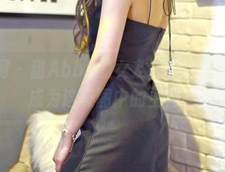 果团网 – 甜Abby的女友，一定很高兴能成为这美图中的主角。