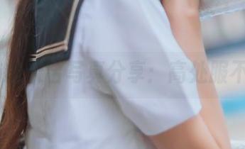 桜桃喵的天台写真分享：高处服不服？!