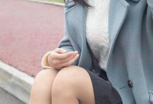 梦丝女神 – 诗琪私拍：每一根腿肚都是心机，玉足的光彩无人能及！