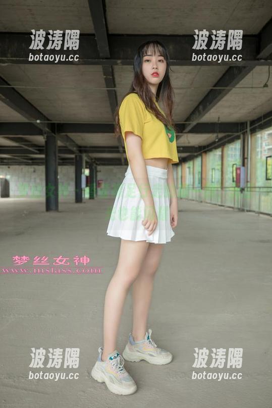 梦丝女神 - 香萱裸足行走的那一刻，无圣光也能闪耀