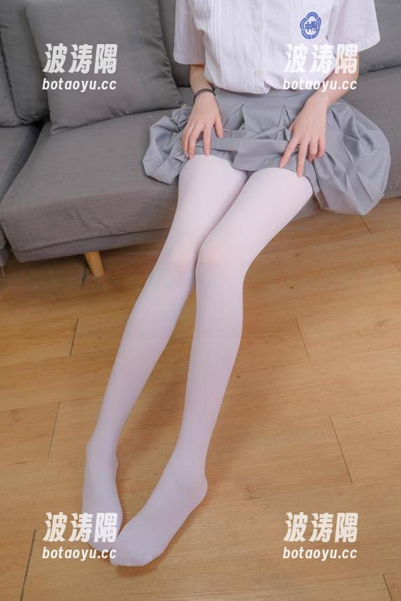 森萝财团 - 吸吸的写真，白丝少女又来清新翻车了？