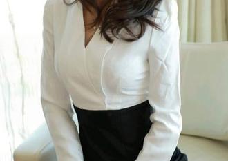 模范学院 – K8傲娇萌萌Vivian免费图集：你信不信我能在海水里victorypose？
