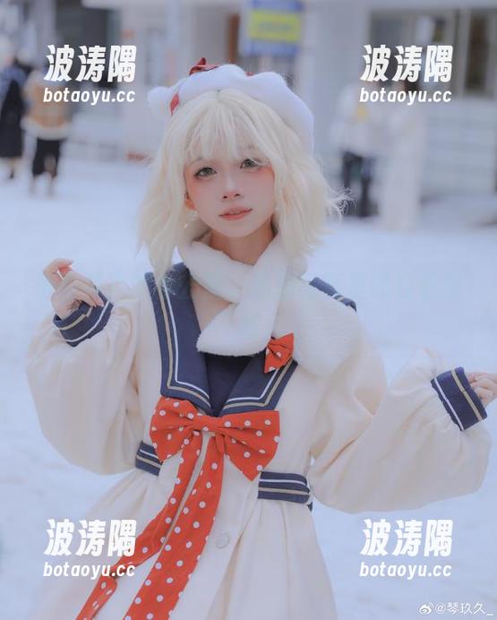 清青琴玖的办公室，私房写真里的轻松时刻