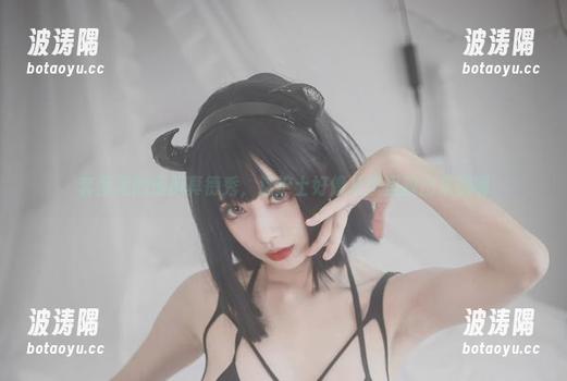 套图里的清颜真德秀，这护士好像从梦里飘出来的啊
