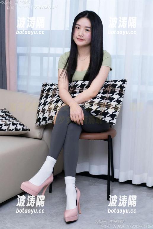甜予摄影 - 璇璇更新：运动鞋私拍，原图里少女心满满哦