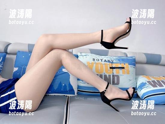 微密圈 - 连库里斯也甘心被比下去，白龙猫女的职业装原图太惊艳！